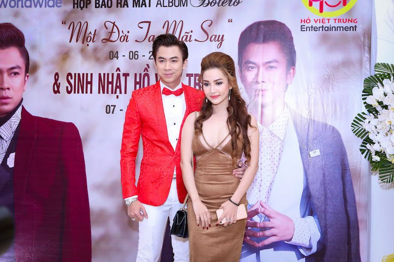 ban gai Ho Viet Trung (2)