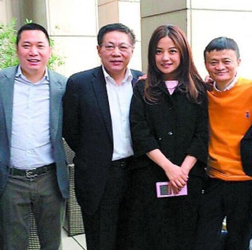 day la ly do vi sao pham bang bang co no luc ca doi cung khong bang trieu vy - 1