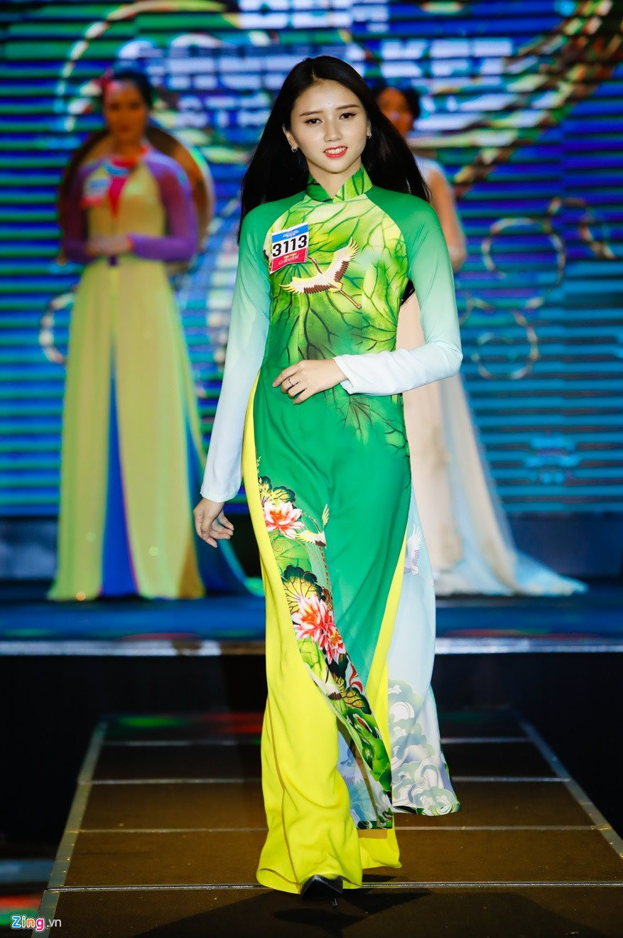 Nu sinh 17 tuoi doat giai Hoa khoi nu sinh ao dai 2017 hinh anh 8