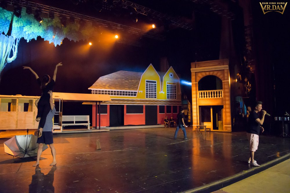 DAM VINH HUNG_SAI GON BOLERO VA HUNG (1) 13