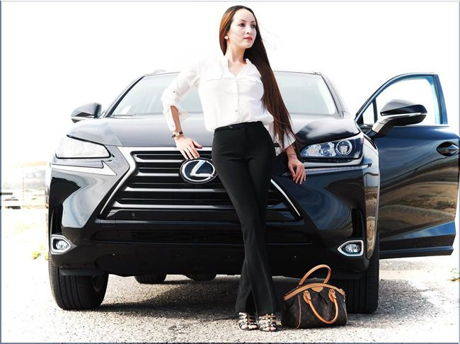 sao viet vat va muu sinh bang nghe chan tay o troi tay hinh anh 13