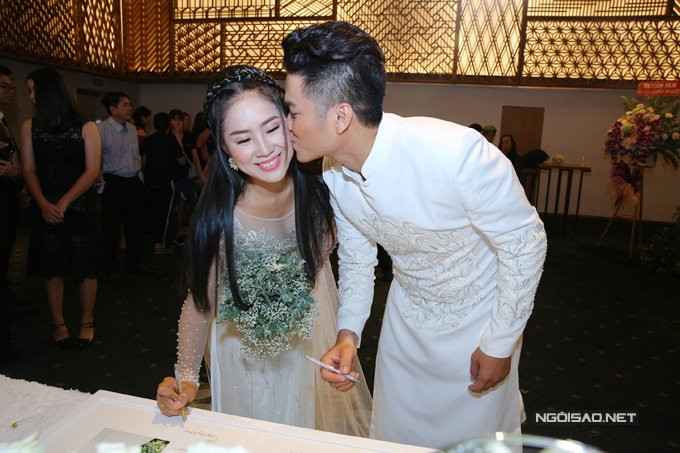 truc-tiep-trung-kien-lien-tuc-hon-le-phuong-trong-tiec-cuoi-o-sai-gon-8