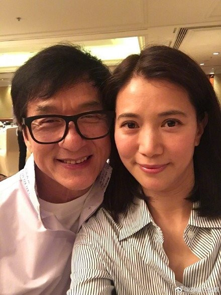 Thanh Long han gan quan he voi Hoa hau Hong Kong sau 22 nam hinh anh 2