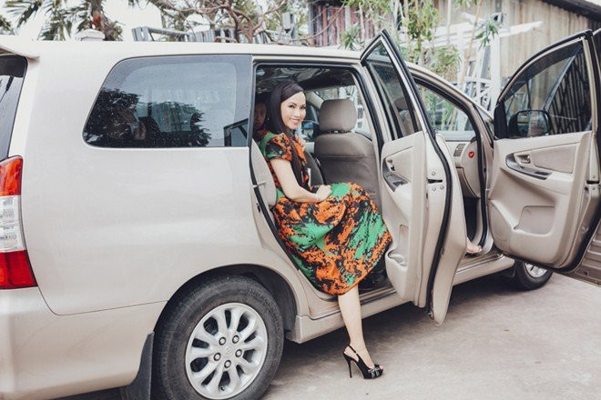 em gai ty phu cua cam ly lam giam khao, 2 con