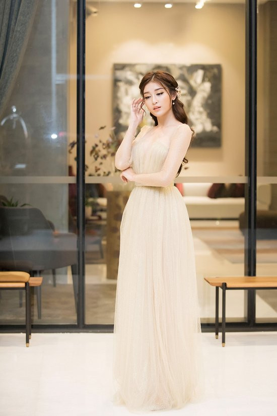 huyen-my-ho-chung-muc-phuong-mai-tao-bao-khoe-da-thit-1