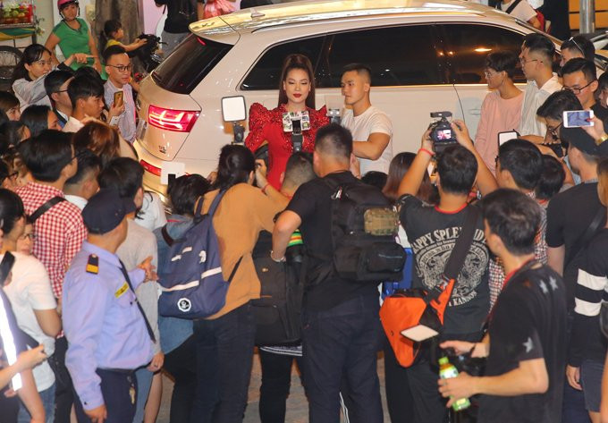 dan-sao-viet-do-bo-tren-tham-do-chung-ket-next-top-model-2017-3