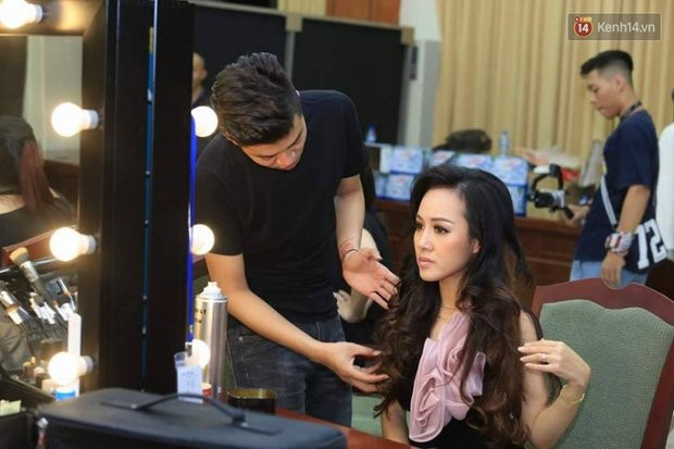 Dàn BTV Đài truyền hình Việt Nam lộng lẫy tề tựu trong đêm trình diễn thời trang - Ảnh 3.