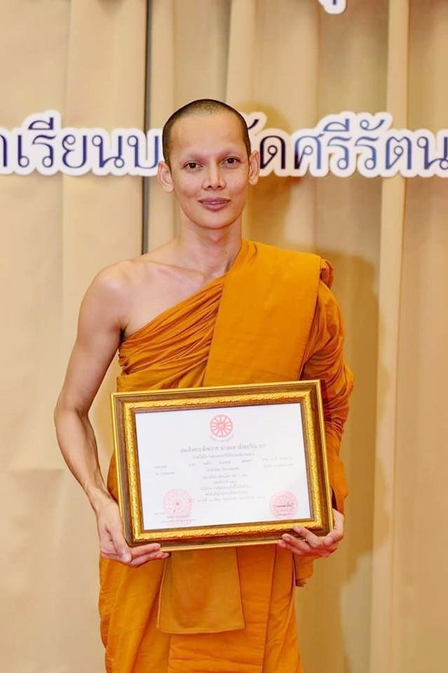 Cuoc song sau khi xuat gia cua hoa hau chuyen gioi Thai Lan hinh anh 10