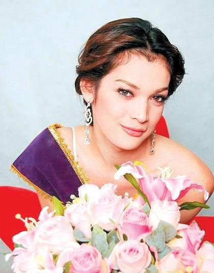 Cuoc song sau khi xuat gia cua hoa hau chuyen gioi Thai Lan hinh anh 2