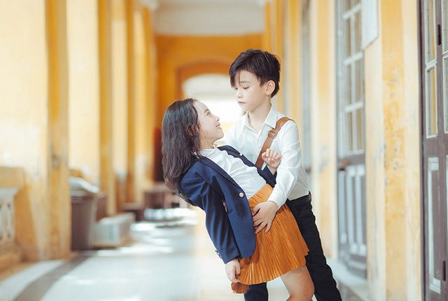 Và hình ảnh cover của hai em bé Hà Nội