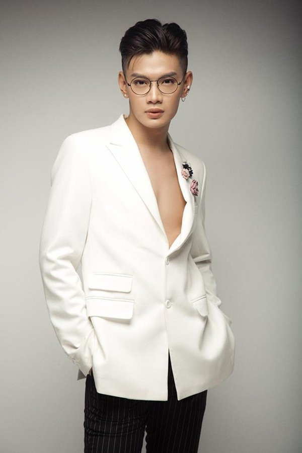 nhung-sao-viet-cong-khai-la-nguoi-dong-tinh