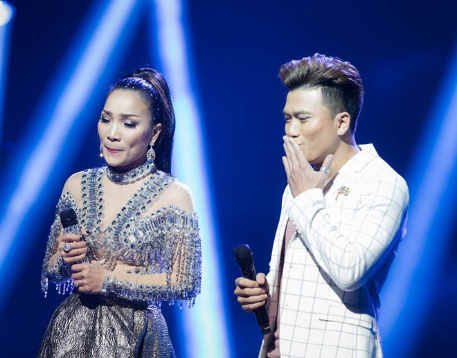 Hon 4.000 khan gia xem live show cua Hong Ngoc o My hinh anh 4