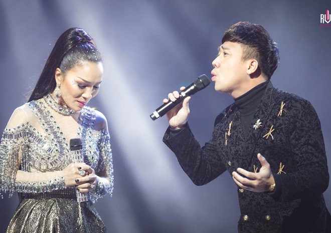 Hon 4.000 khan gia xem live show cua Hong Ngoc o My hinh anh 3