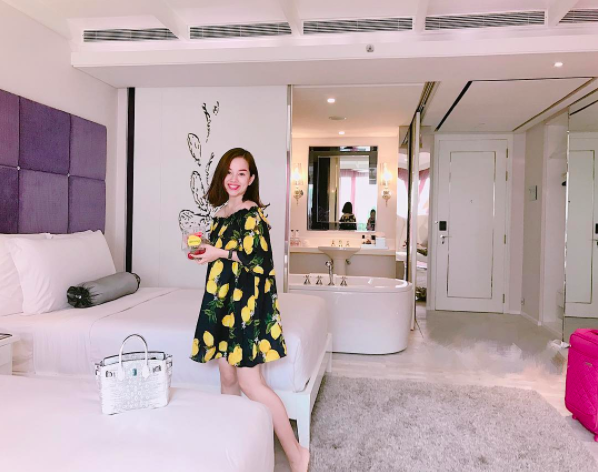 5 hot girl xinh đẹp, nổi tiếng 1 thời nhưng lận đận tình duyên - Ảnh 4.