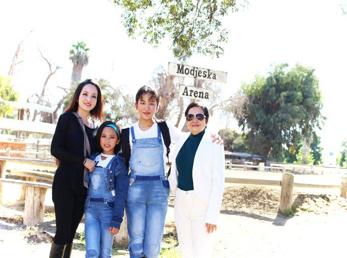 sau cay dang tinh tien, cuoc song cua dien vien linh nga o my hien tai ra sao? - 4