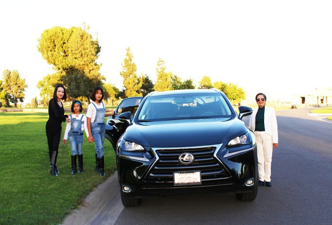 sau cay dang tinh tien, cuoc song cua dien vien linh nga o my hien tai ra sao? - 5