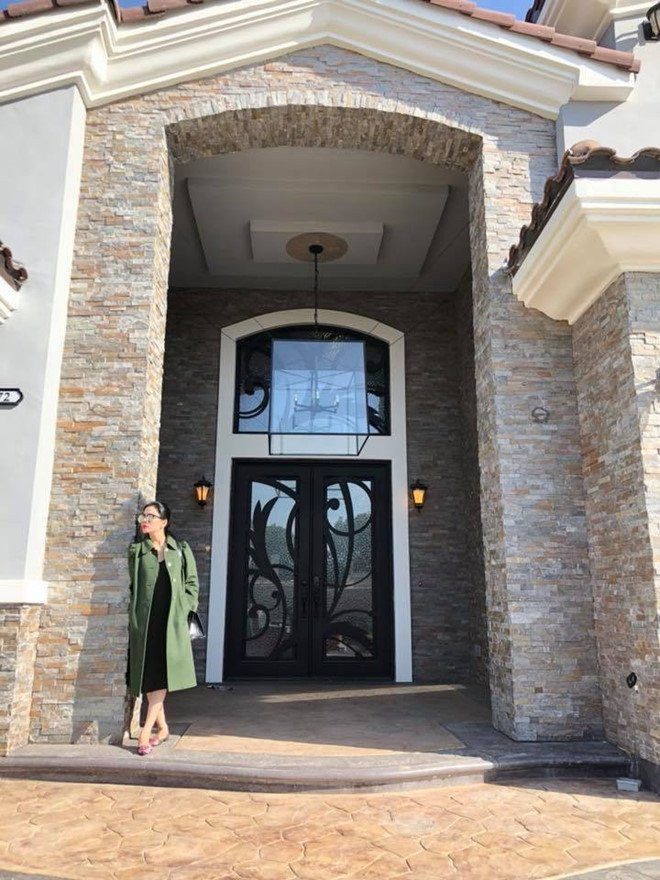 Ca si Le Quyen mua nha tai My hinh anh 2