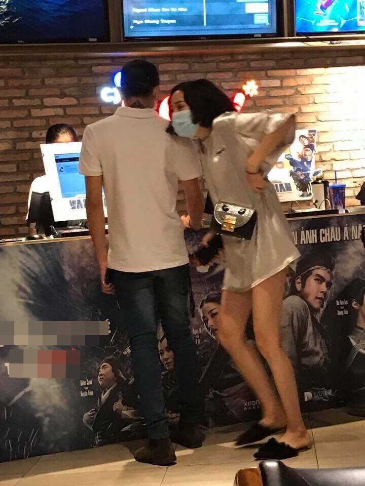 Những cuộc tình chỉ được tính bằng tháng của sao Việt - Ảnh 2.