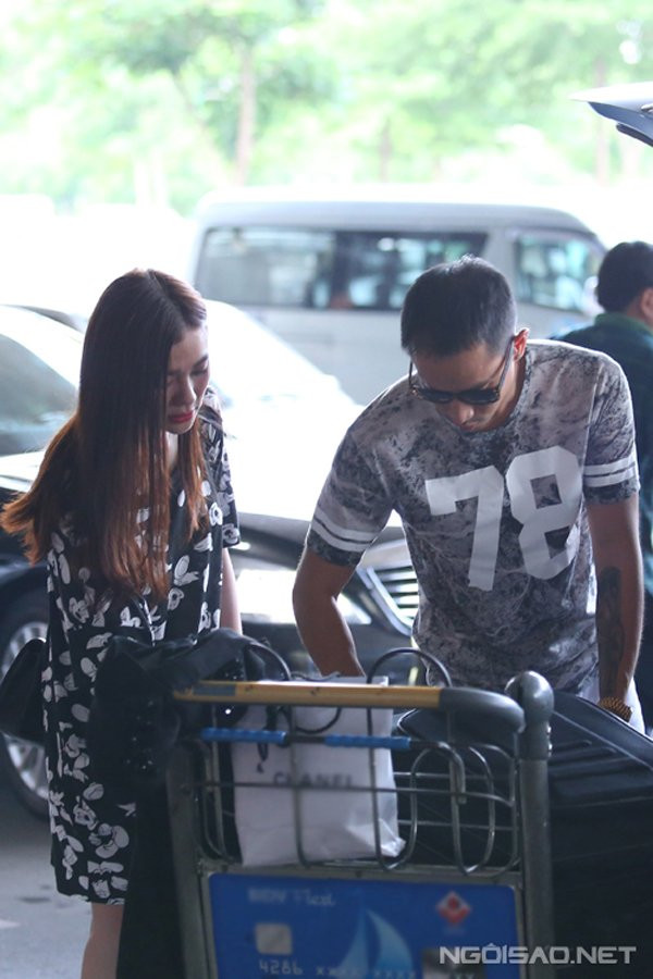 chang-duong-yeu-17-nam-cua-ca-si-thu-thuy-va-chong-dai-gia-4