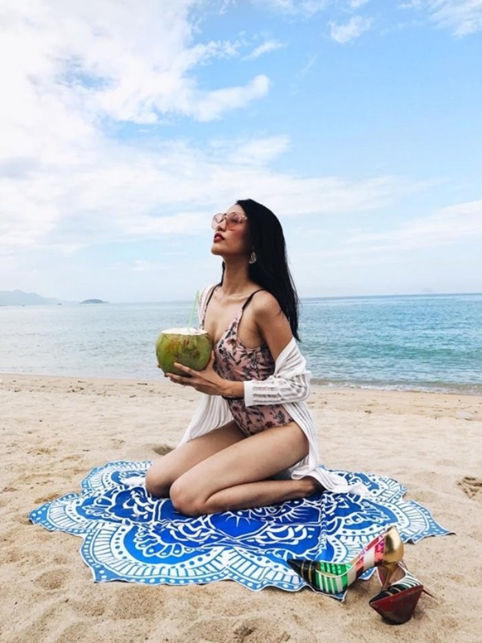 batch_kul_news_lan-khue-mac-do-goi-cam-01