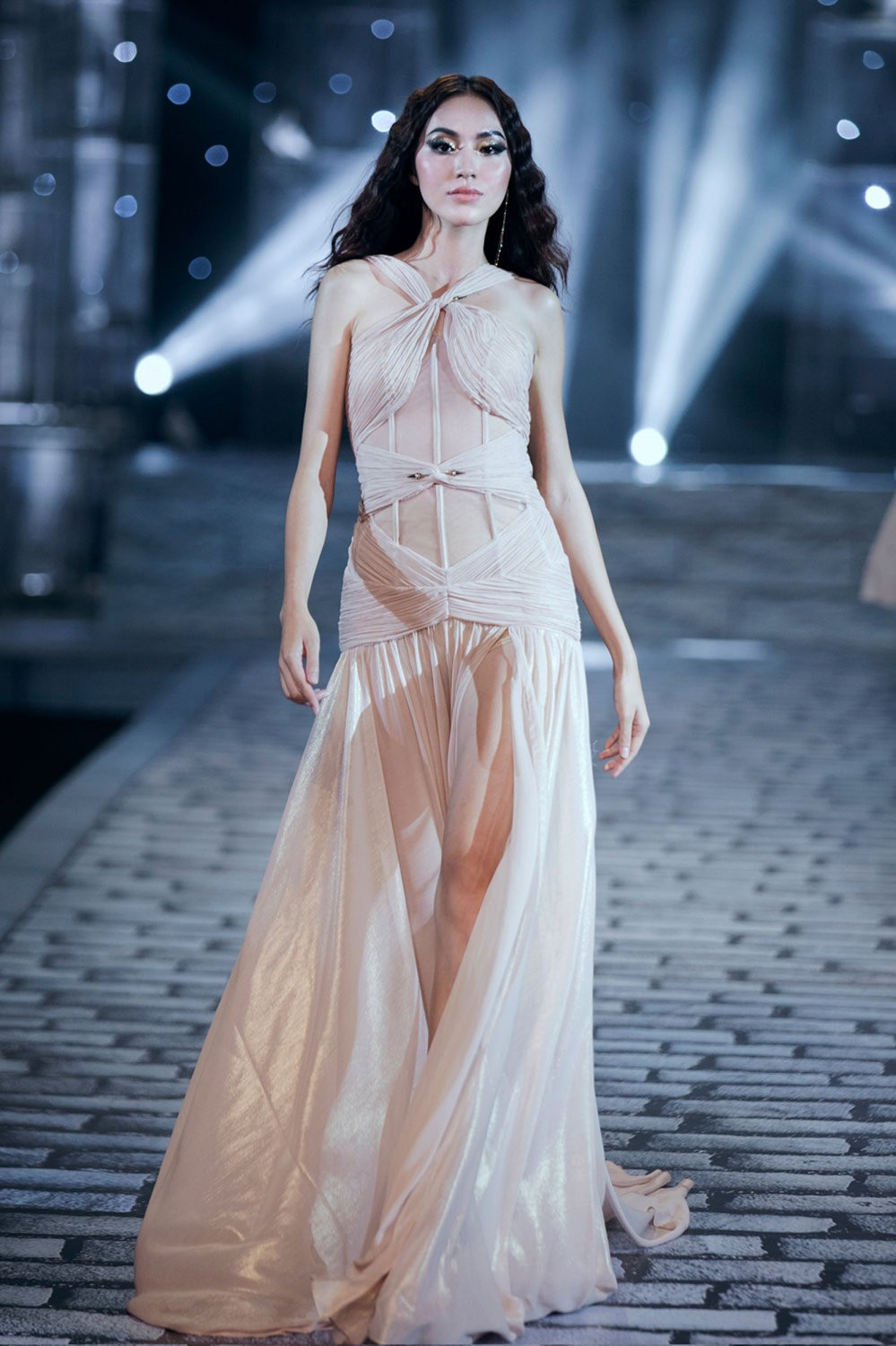 SHE_S A GODDESS_CHUNG THANH PHONG (67) 7