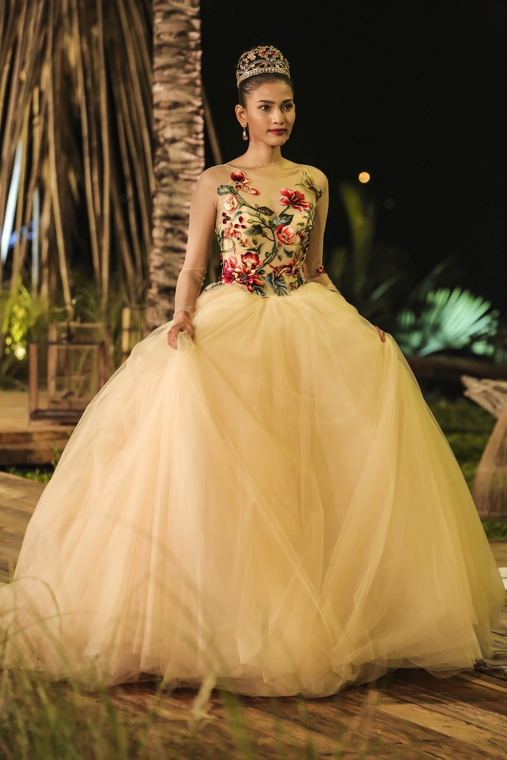 Truong Thi May (1) 8