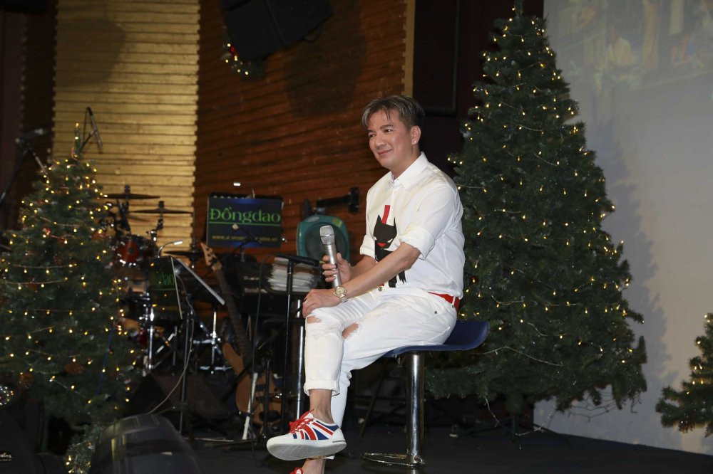 DAM VINH HUNG_DVD LIVESHOW SAI GON BOLERO VA HUNG (29) 7