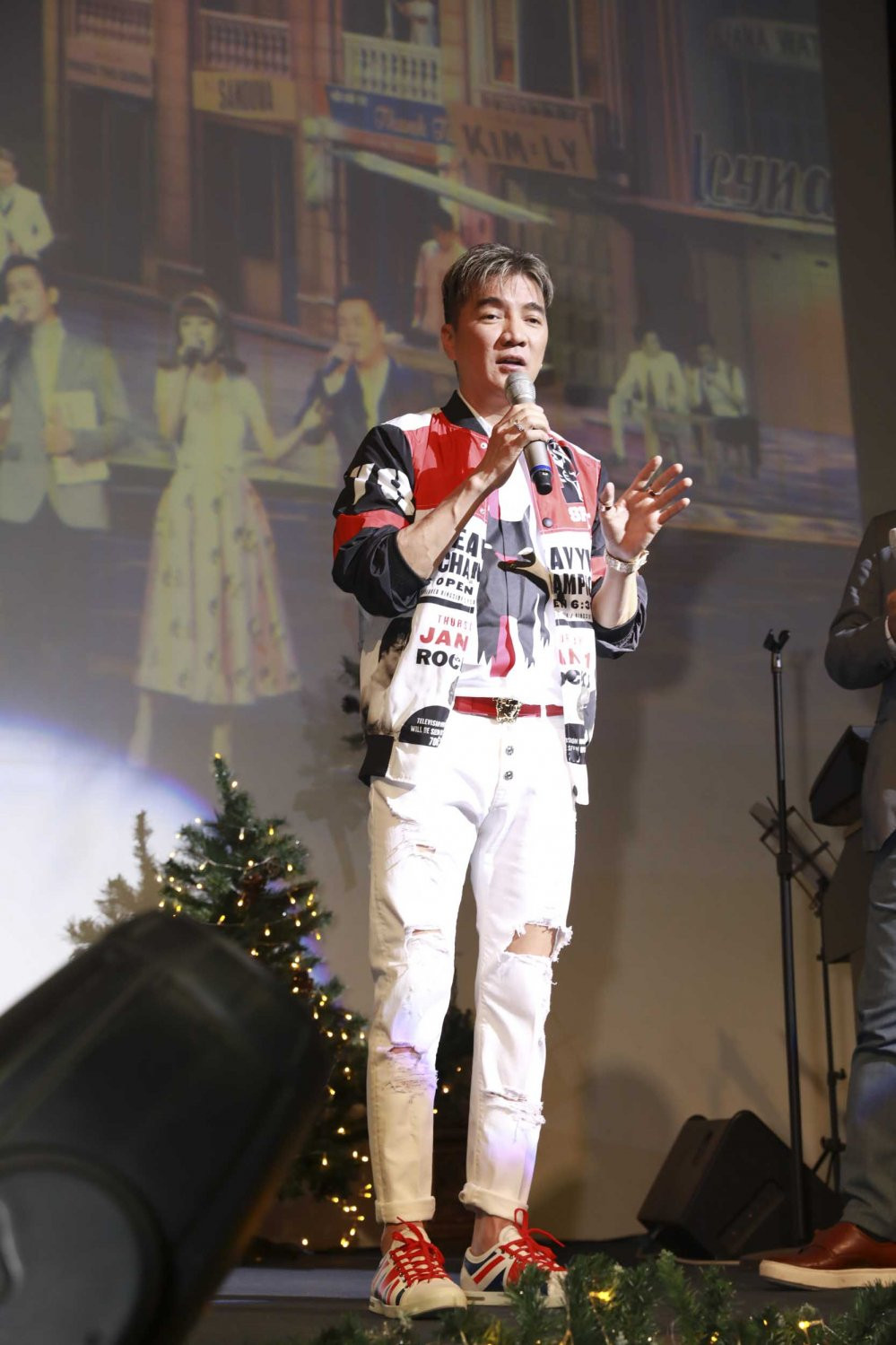 DAM VINH HUNG_DVD LIVESHOW SAI GON BOLERO VA HUNG (37) 9