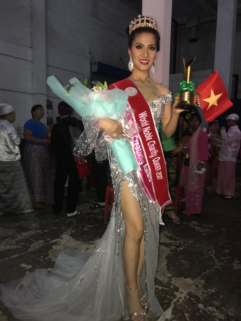 25637103_10213360312096941_758538396_o 4