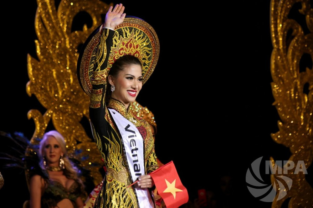 loanvuong-trangphuc-dantoc