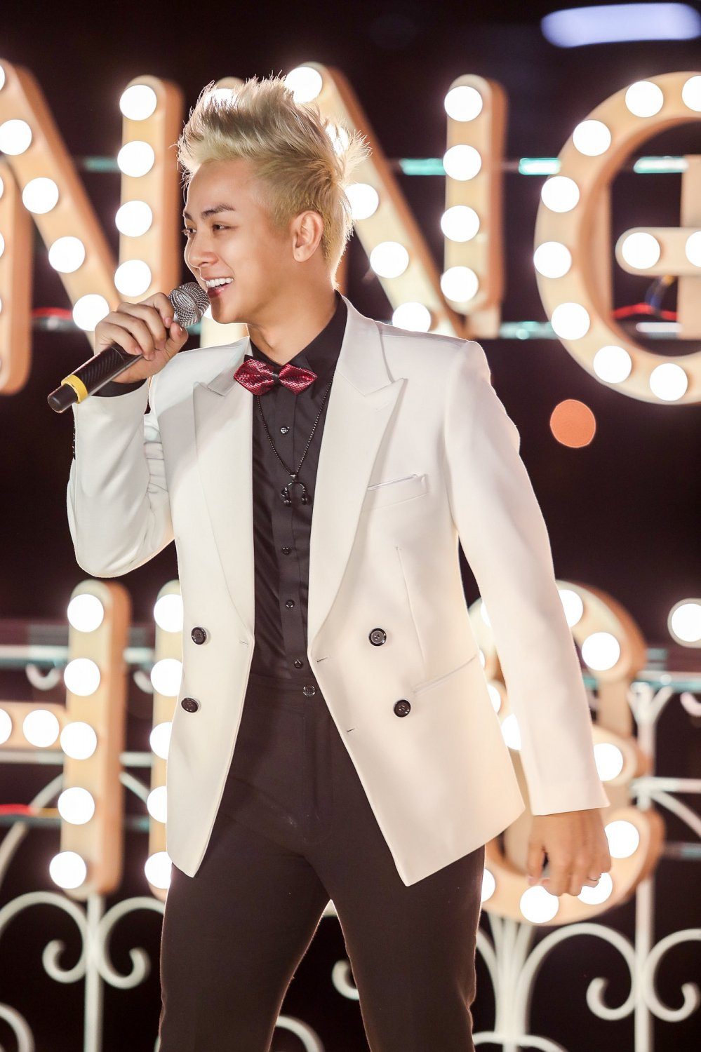 DAM VINH HUNG_DA KHUC DEM DONG_DINING WITH STARS (48) 7