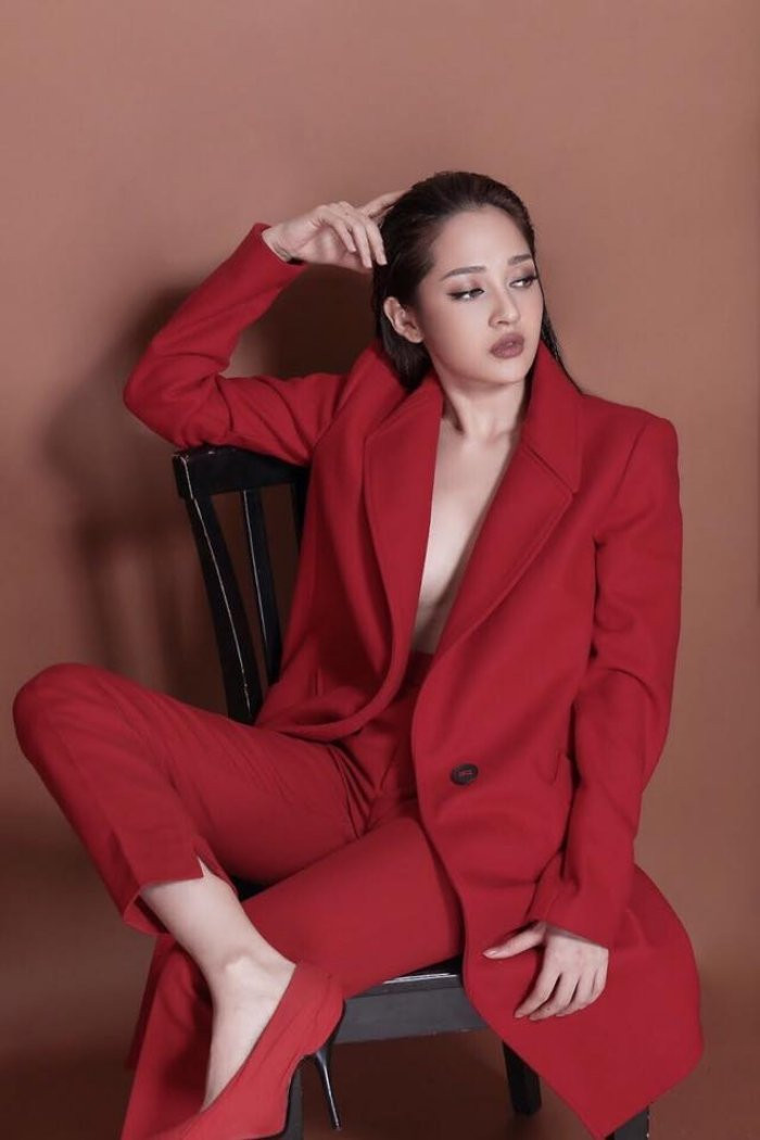 batch_26165715_1765925403452577_3666445985640912833_n 12