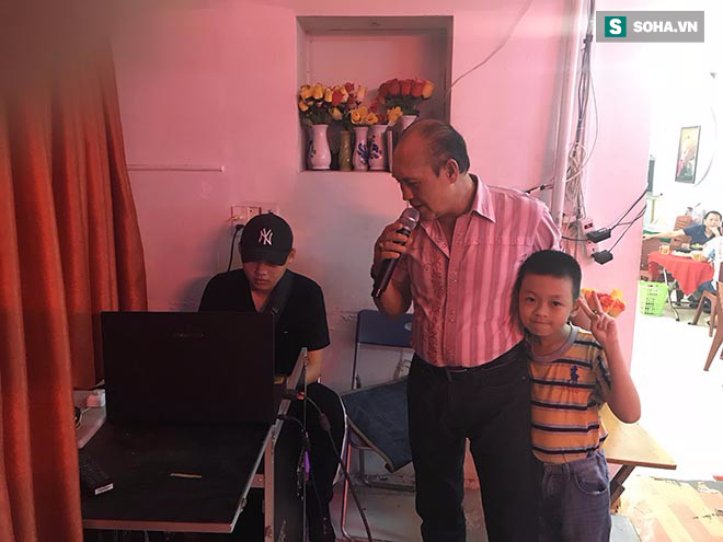 Con trai Duy Phương: Ba bị như bây giờ là do dính một cú nợ cờ bạc quá lớn - Ảnh 2.