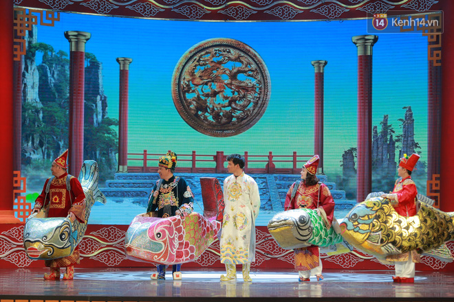Chùm ảnh đẹp: Cận cảnh dàn nghệ sĩ trên sân khấu hoành tráng của Táo Quân 2018 - Ảnh 3.