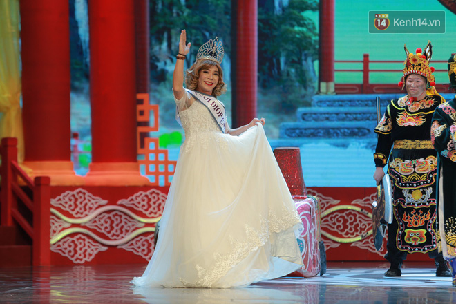 Chùm ảnh đẹp: Cận cảnh dàn nghệ sĩ trên sân khấu hoành tráng của Táo Quân 2018 - Ảnh 7.