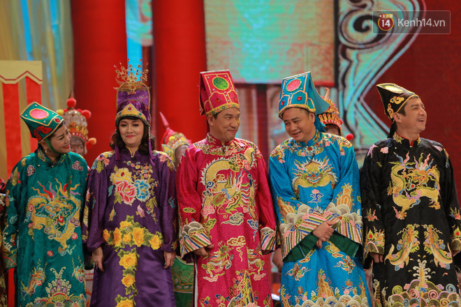 Chùm ảnh đẹp: Cận cảnh dàn nghệ sĩ trên sân khấu hoành tráng của Táo Quân 2018 - Ảnh 10.