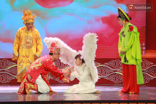 Chùm ảnh đẹp: Cận cảnh dàn nghệ sĩ trên sân khấu hoành tráng của Táo Quân 2018 - Ảnh 12.