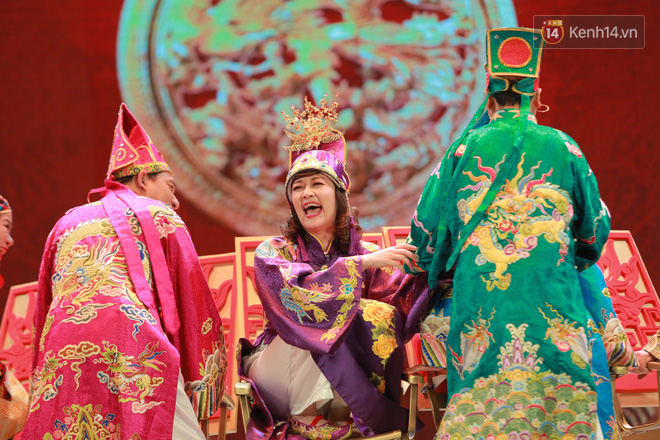 Chùm ảnh đẹp: Cận cảnh dàn nghệ sĩ trên sân khấu hoành tráng của Táo Quân 2018 - Ảnh 16.