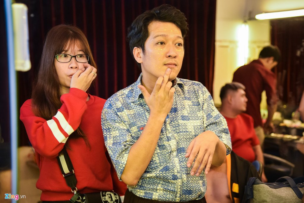 Hoai Linh, Tran Thanh dien 2 suat kich trong chieu mung Mot Tet hinh anh 6