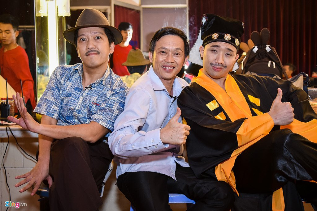 Hoai Linh, Tran Thanh dien 2 suat kich trong chieu mung Mot Tet hinh anh 7