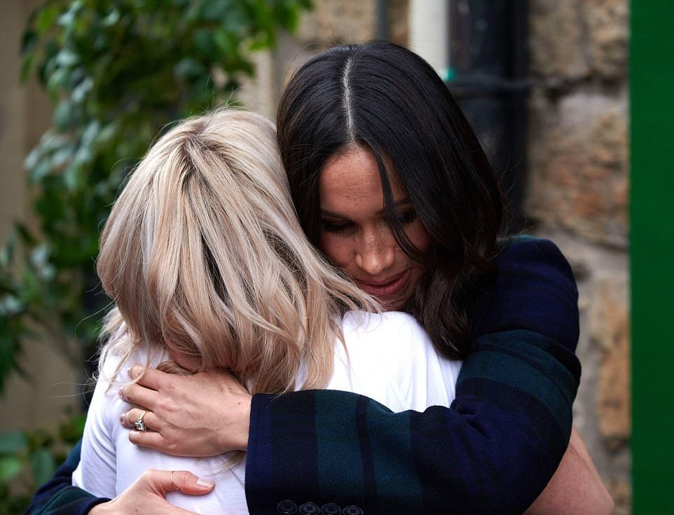 Vo sap cuoi cua Hoang tu Harry co the la 'Cong nuong Diana moi' hinh anh 4