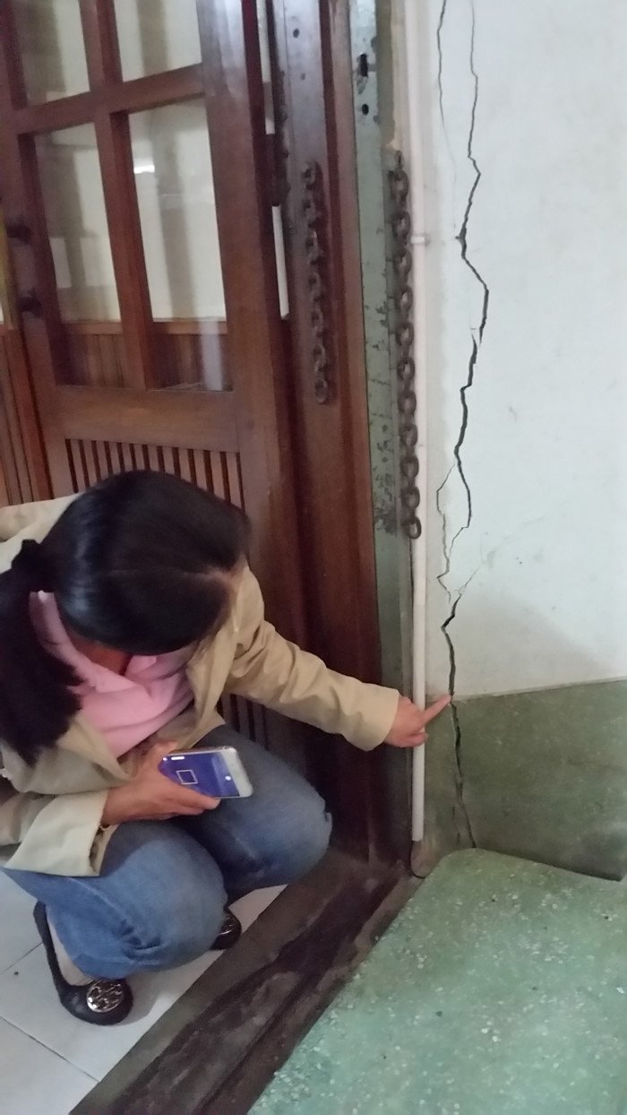 Hinh anh Nguoi dan Da Lat lo lang khi nha xuat hien cac vet nut 3