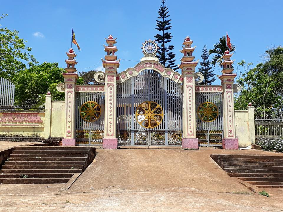 Hinh anh Su co duoc menh danh 'ba tien ao nau' cuu mang nhieu tre bi bo roi 5