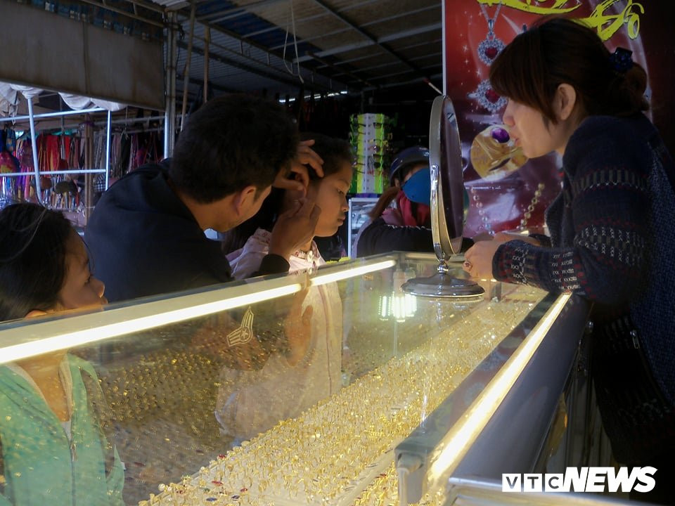 28383499_1591471560960741_249846531_n 7