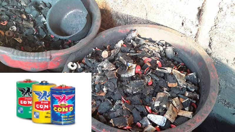 Tac-hai-kinh-hoang-khi-nhuom-ca-phe-bang-loi-pin-3-1523958947-868-width800height450