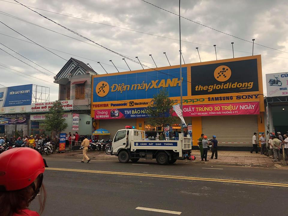 41315604_2146660915406277_7469402801571889152_n