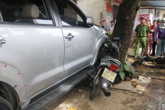 img1436-1546059279330491443976