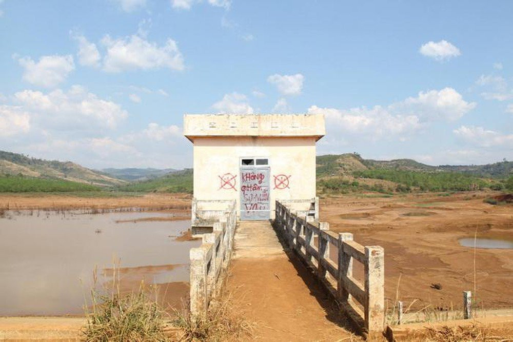 b9ee86bd00fce9a2b0ed