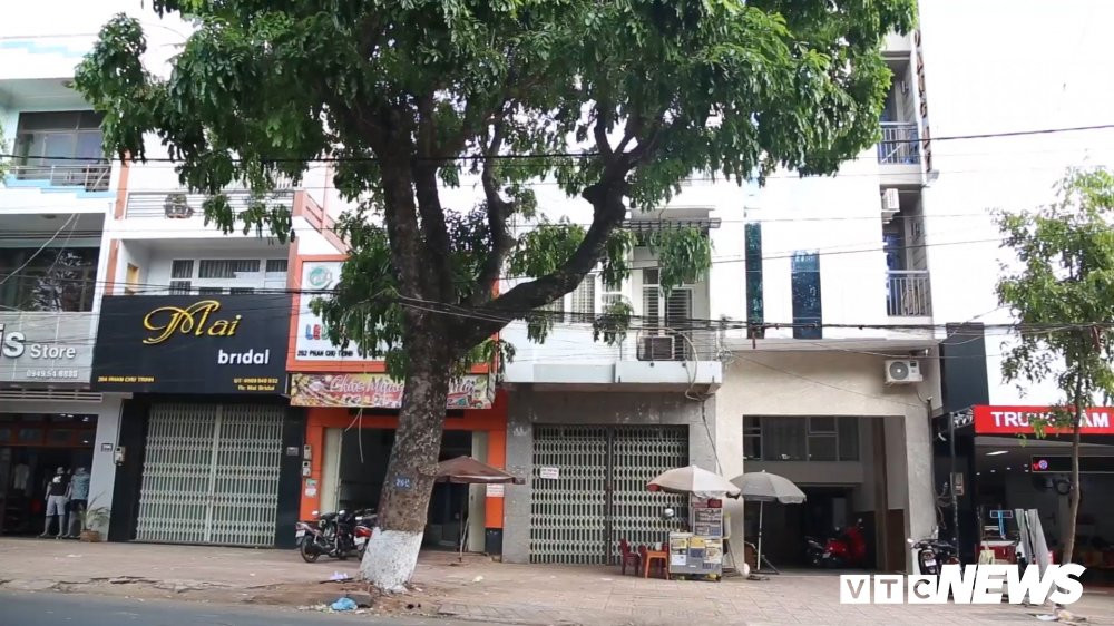 Sequence 01.00_00_02_18.Still001 4