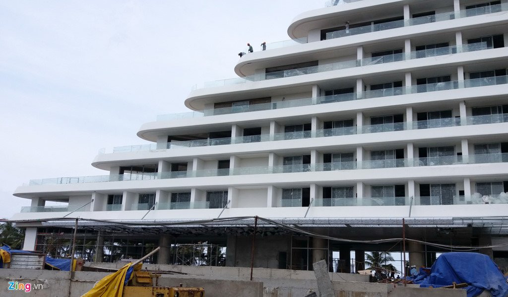 Khach san hinh con tau 'gat phang' cho dem Dinh Cau hinh anh 4